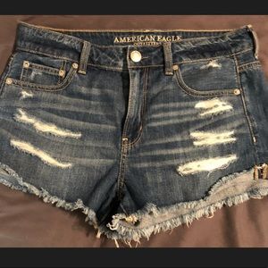 American Eagle Distressed Tomgirl Shorties NWT